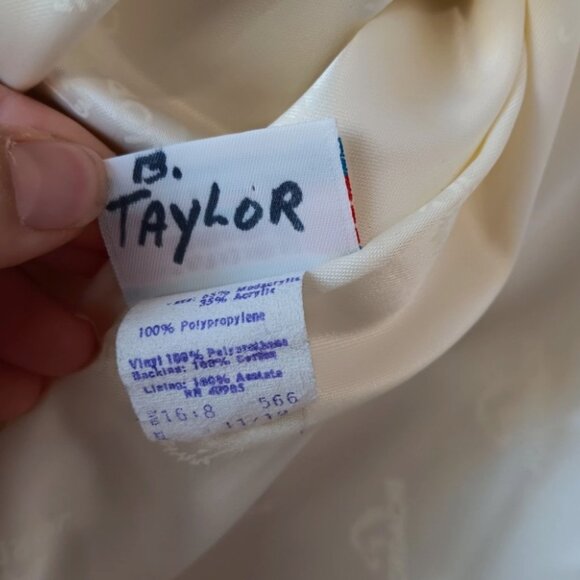 Beautiful Faux Fur Coat Size 11 / 12 - Picture 6 of 16